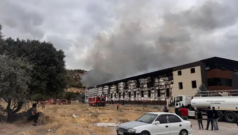 Kayseri'de Mobilya Fabrikasında Korkutan Yangın: Olay Anı ve Hasar İfadesi