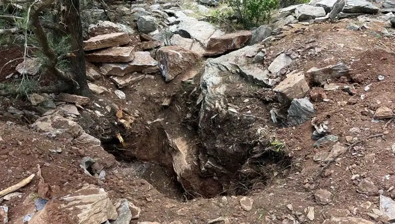 Eski Vali ve Emekli Albay Define Peşinde Yakalandı: Sır Perdesi Aralanıyor
