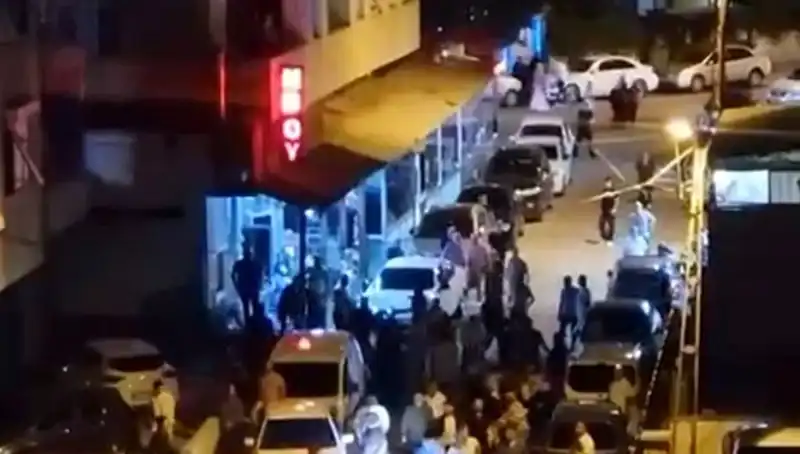 Düğün Kutlaması Sırasında Gelen Şok Edici Olay: Kalabalığa Daldı!
