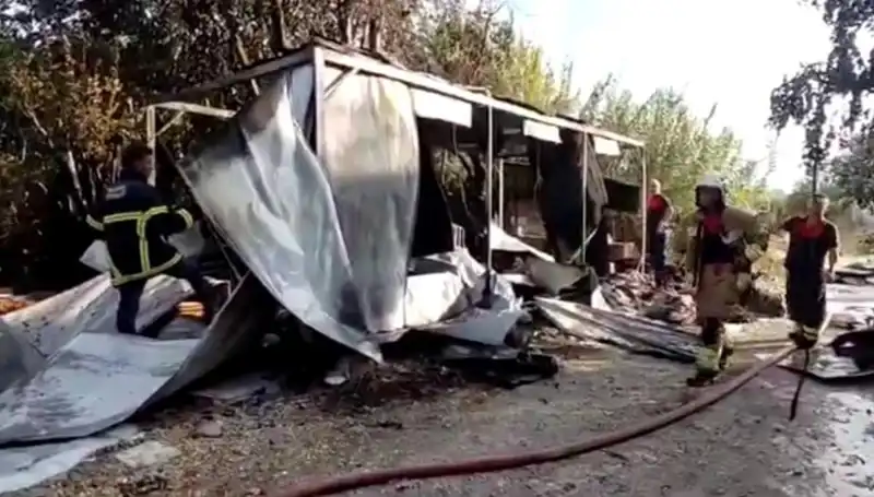 Hatay'da Korkutan Konteyner Yangını: Çok Sayıda Eşya Ziyan Oldu!