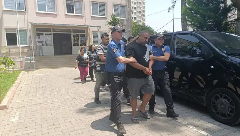 Adana'da Dolandırıcılık Operasyonunda 4 Kişi Tutuklandı: Ayrıntılar Şok Edici!