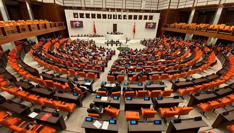 Emekli İkramiyesi 4 Bin TL'ye Çıkıyor! Meclis'te İlk Adımlar Atıldı