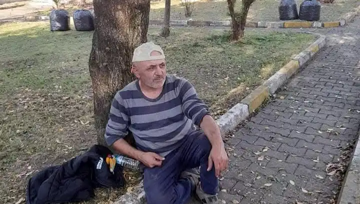 Teravih Namazı Çıkışında Hayatını Kaybeden Yaşlı Adamın İfadesi Şaşkına Çeviriyor