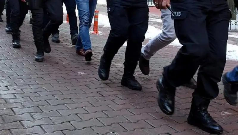 MİT Ve Emniyetten FETÖ Operasyonları: Gizli Ağ Çökeriliyor