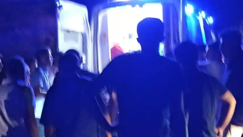 Uçuruma Yuvarlanan Otomobil: Sürücü Hayatını Kaybetmekten Son Anda Kurtuldu