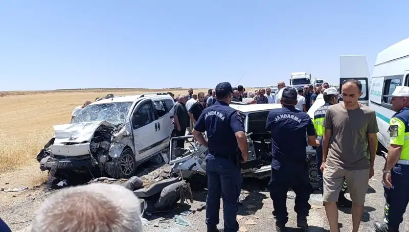 Otomobil ve Hafif Ticari Araç Çarpışması: 4 Ölü, 1 Yaralı Kaza Detayları Ortaya Çıktı