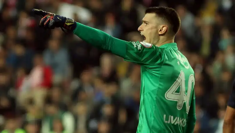Fenerbahçe'nin Kalecisi Livakovic'in Zorlu Günleri: Hangi Sorunlarla Yüz Yüze?