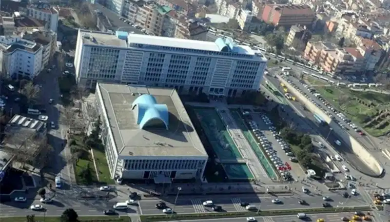 İBB Soruşturmasında "Enderun" WhatsApp Grubu Mesajları Mercek Altında