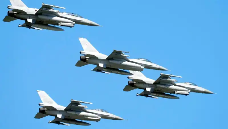ABD, Ukraynalı Pilotlara F-16 Eğitimi İçin 310 Milyon Dolar Tahsis Etti
