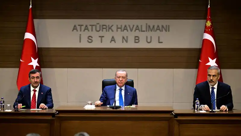 Cumhurbaşkanı Erdoğan'dan Özel Açıklamalara Sert Tepki: Sağır Duymaz, Uydurur