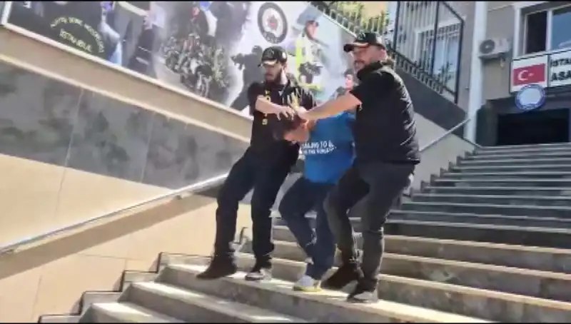 Ümraniye'de Film Gibi Gasp Olayı: 600 Bin Lira Çalındı!