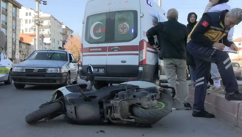 Tavşanlı'da Feci Trafik Kazası: İki Yaralı ve Hayat Kılpayı Kurtuldu