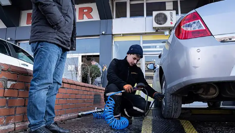 Hatalı Lastik Basıncı Kazalara Davetiye Çıkarıyor: Önlemler ve İpuçları