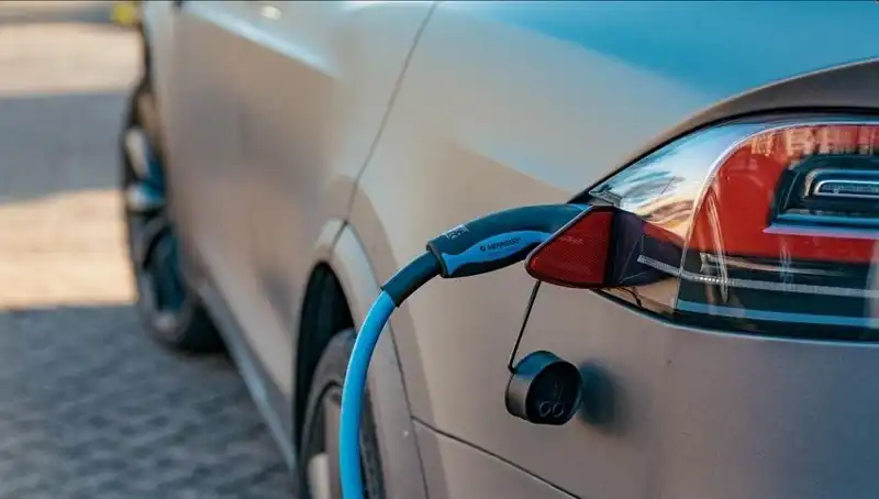 Elektrikli Araç Alımında Düşüş: Nedenleri ve Geleceği Üzerine Değerlendirmeler