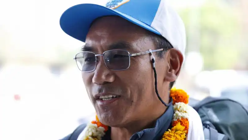 Everest Adam Yeniden Tarihe Geçti: Kendi Rekorunu Kırmayı Başardı!