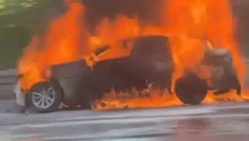 15 Temmuz Şehitler Köprüsü'nde Korkutan Yangın! Araç Alev Alev Yandı