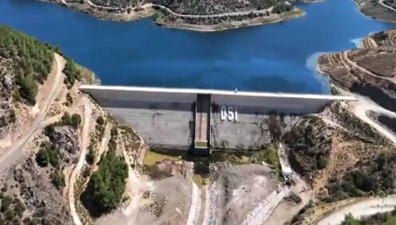 Çeşme'de Uzun Süredir Beklenen Su Kesintisi Sorunu Çözülüyor!